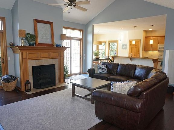 4th image of 2166 Mac Kay Cir NW