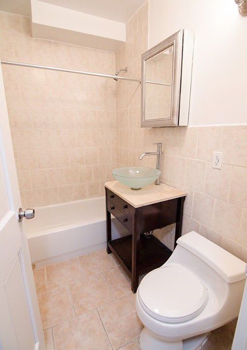 2nd image of 2311 21st St #1