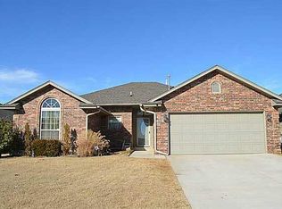 1609 SE 13th St, Moore, OK 73160