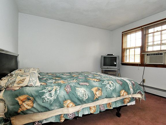 2nd image of 12 Christie Dr #B
