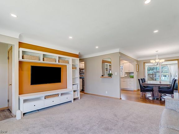 3rd image of 6616 Kingsdale Blvd