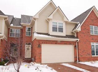 1023 Hickory Dr, Western Springs, IL 60558