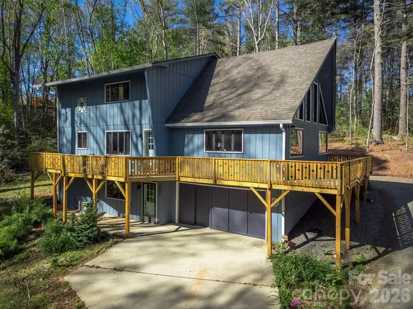 233 Bryant Ridge Dr, Swannanoa, NC 28778