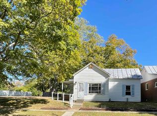 523 S High St, Winchester, IN 47394
