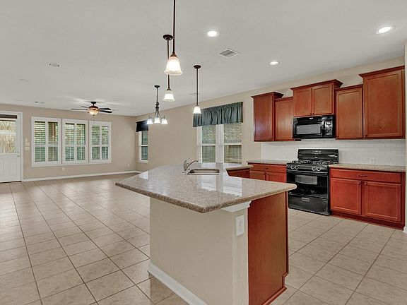 3rd image of 24111 Orange Orchard Ln