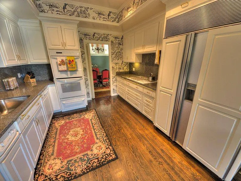 9 Carriage Ct — Photo 4
