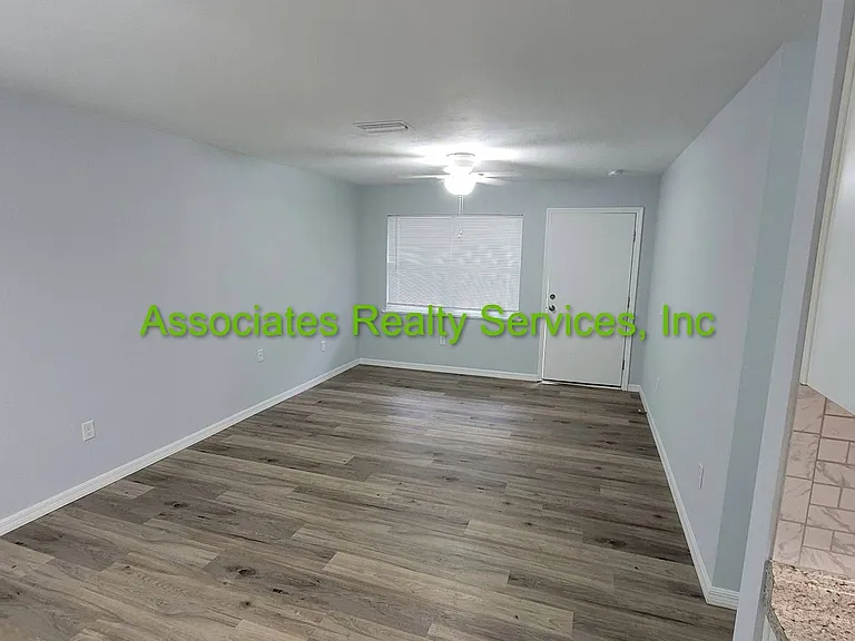 7215 SW 42nd Pl — Photo 16