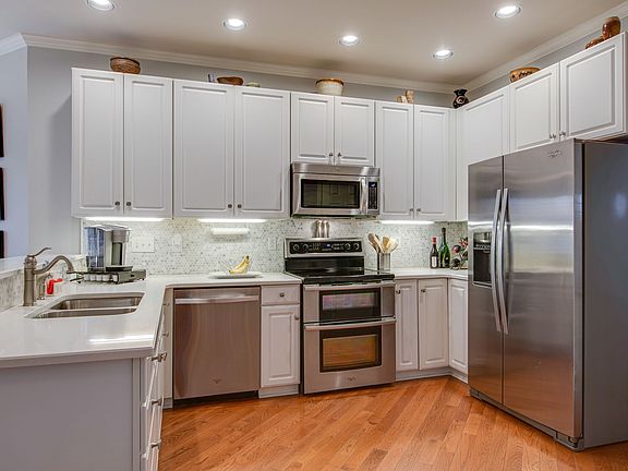 4th image of 3178 Evelyn Ct