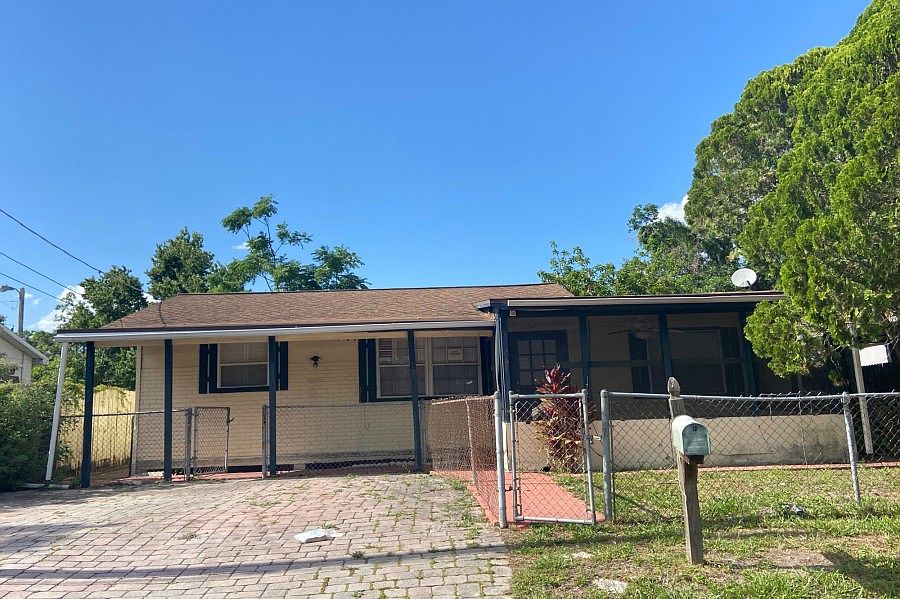 1st image of 3923 W Norfolk St