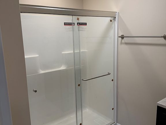 3rd image of 429 Curtis Pl