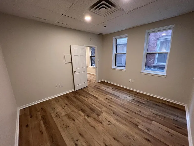 19 N 4th St #2R — Photo 4