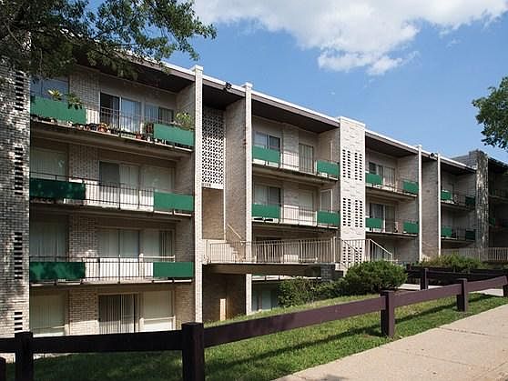 Large floor plans with huge balcony_patio