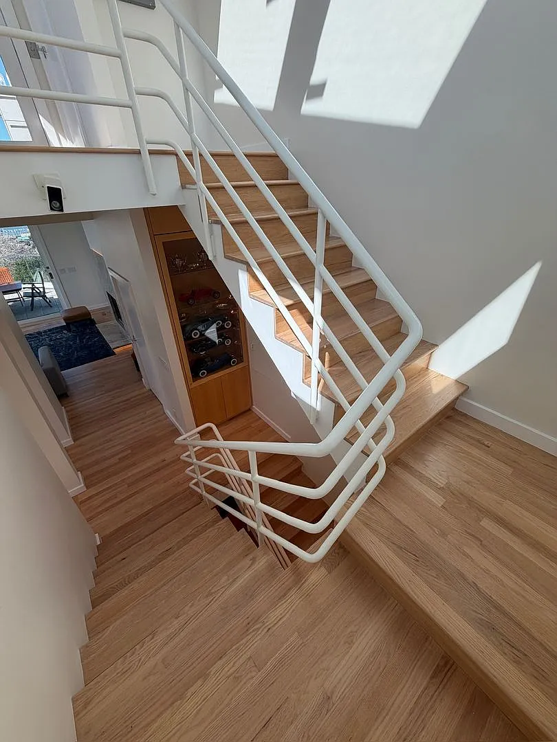Iconic Russian Hill Luxury: Fully Remodeled 6-Level Home with Sweeping Bay Views — Photo 4
