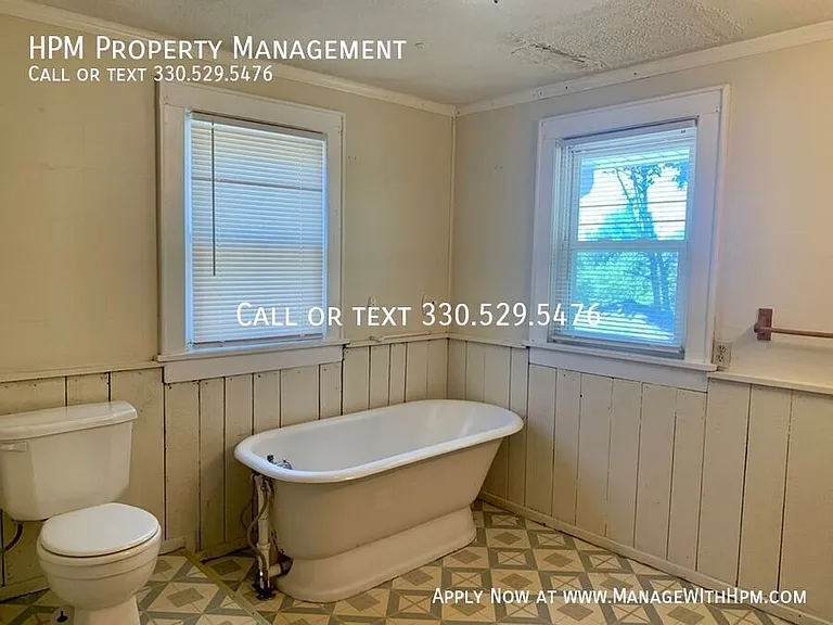 1525 Miami Ct NE — Photo 10