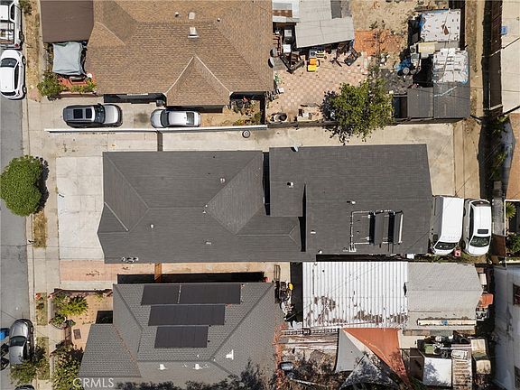 5th image of 1164 E 34th St