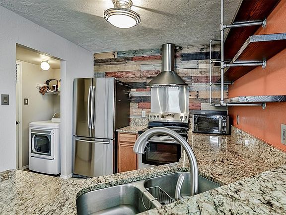 3rd image of 6921 Cheswick Dr