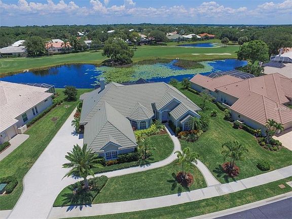 2nd image of 402 Autumn Chase Dr
