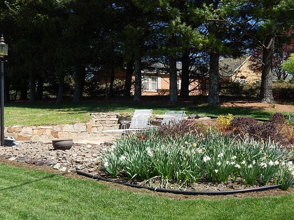 3rd image of 109 Bona Vista Ln