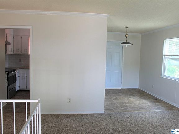 4th image of 4027 Sewall Dr SW