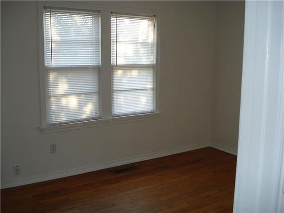 2nd image of 305 E Mid America Blvd