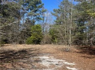 206 Westbrook Dr, Spring Lake, NC 28390