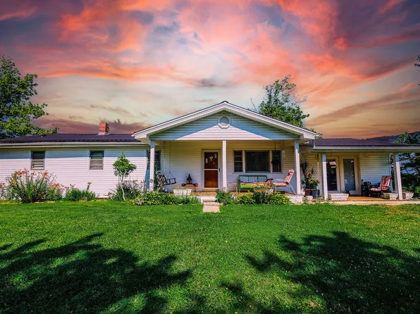 325 Powers Rd, Frenchburg, KY 40322