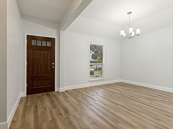 3rd image of 4078 Sydney Dr