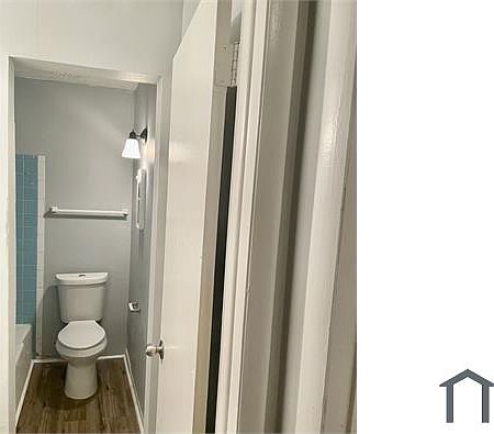 4th image of 5905 S Lee Ave #103