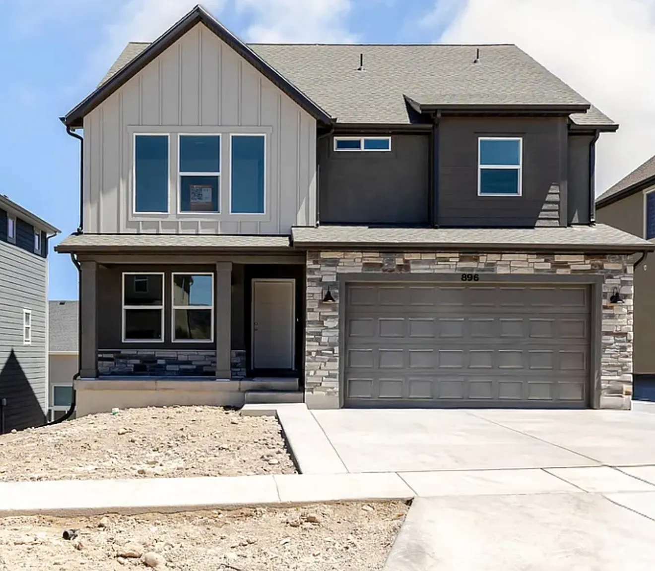 896 N Banner Dr — Photo 1