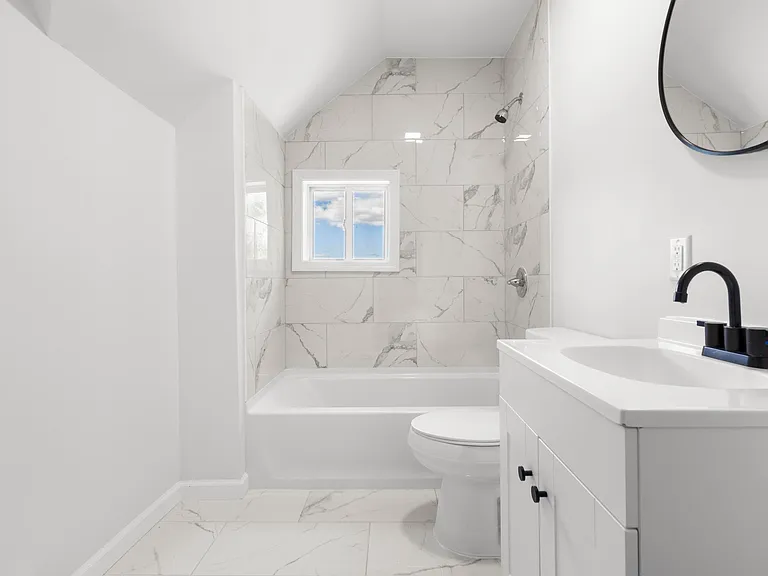 146 Hobart St #3 — Photo 21