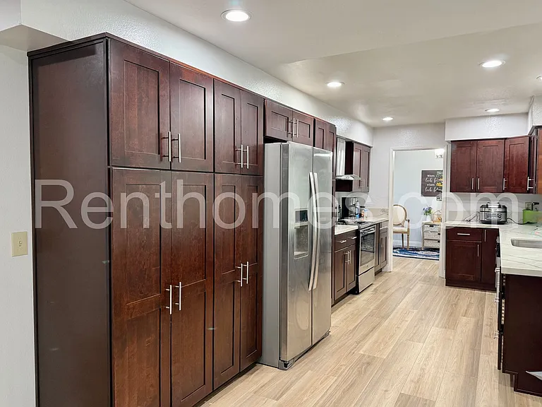17540 Hada Dr — Photo 2