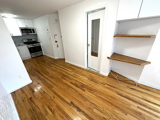 Rented by OvCo Realty | media 23