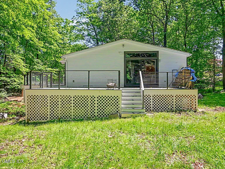 424 Cognewaugh Rd — Photo 37
