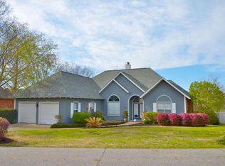 45 Stones Throw Dr, Hattiesburg, MS 39402