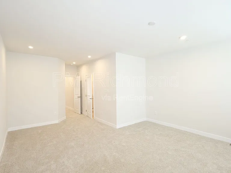 2854 Calgary Ln — Photo 11
