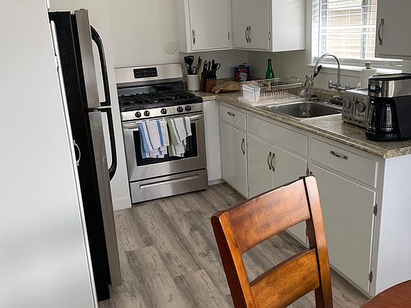 5th image of 1415 Ebener St #8