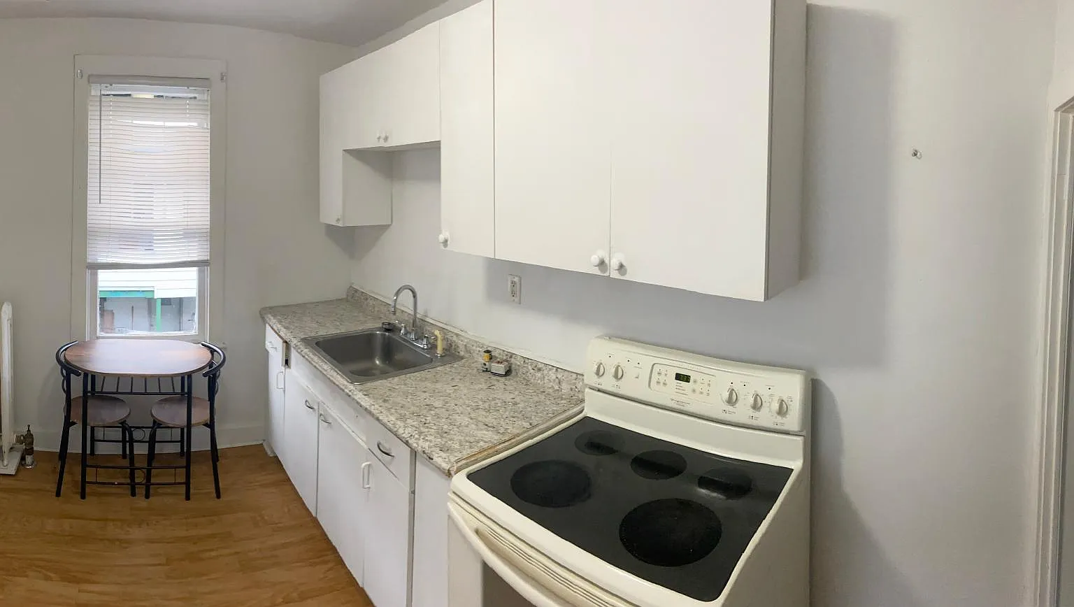 2 bed, $1,000 — Photo 3