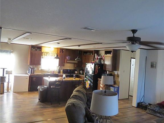 4th image of 2020 Bonita Dr