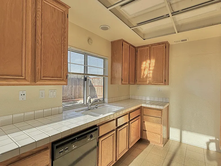 9250 Longridge Way — Photo 12