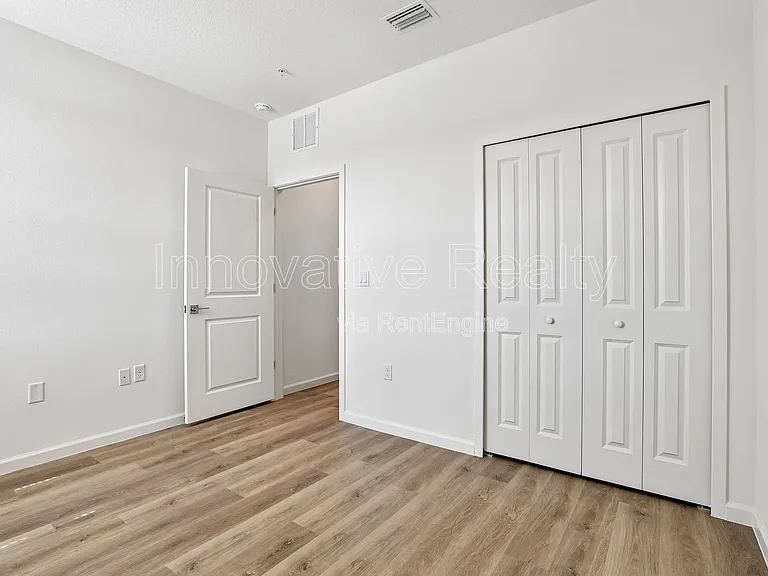 Venture Apartments — Photo 94
