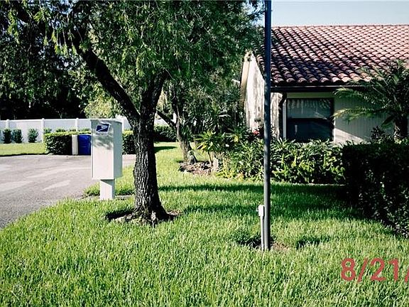 3rd image of 8427 Gardens Cir