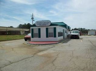 201 Brumbelow Rd, Carrollton, GA 30117