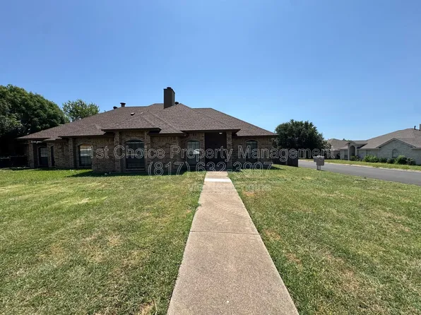 459 Little Valley Ct, Fort Worth, TX 76108