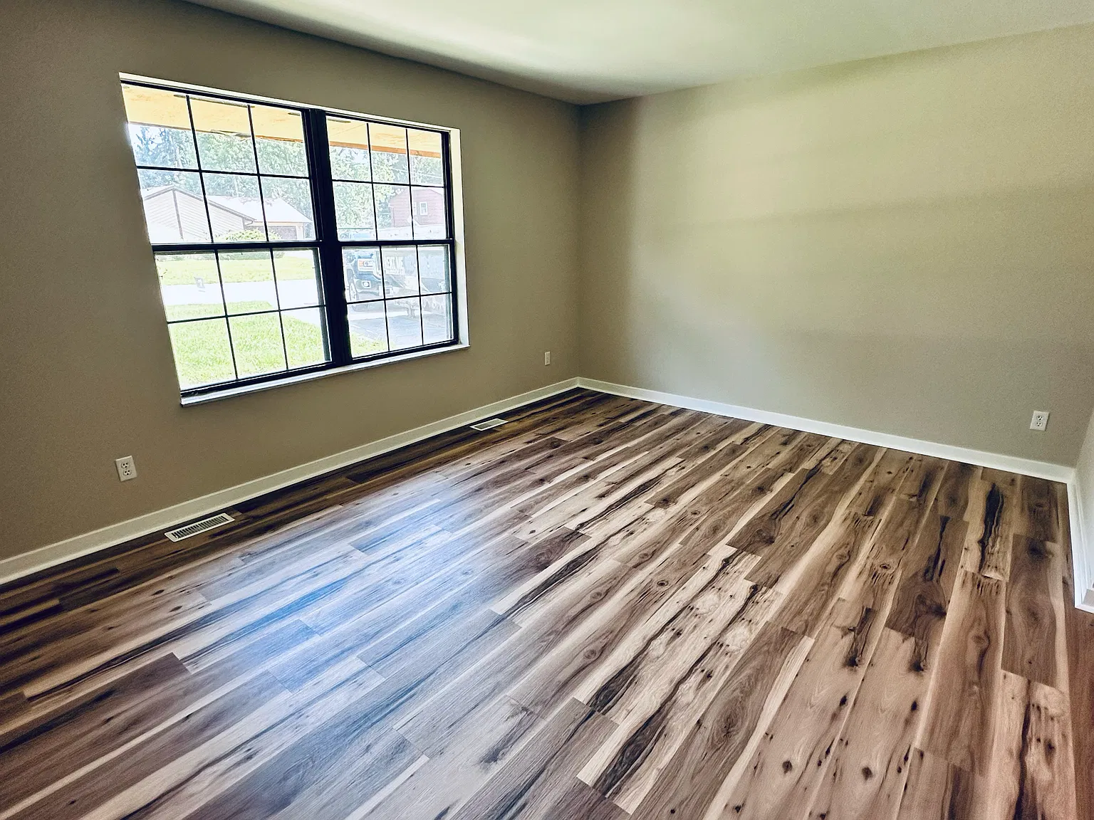 3 bed, 1344 sqft, $1,850 — Photo 4