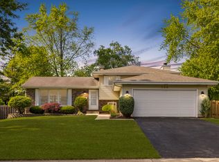 766 Aztec Dr, Carol Stream, IL 60188