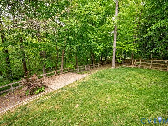 4th image of 8250 Sugar Wood Dr