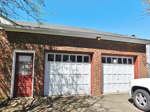 3rd image of 3108 Oakdale Pkwy