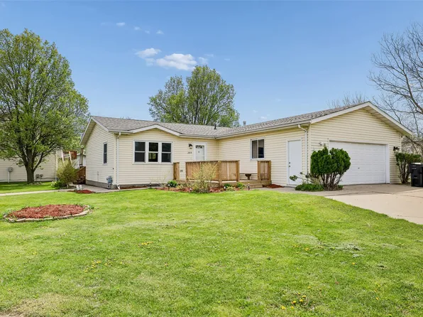 2814 SE Peachtree Dr, Ankeny, IA 50021