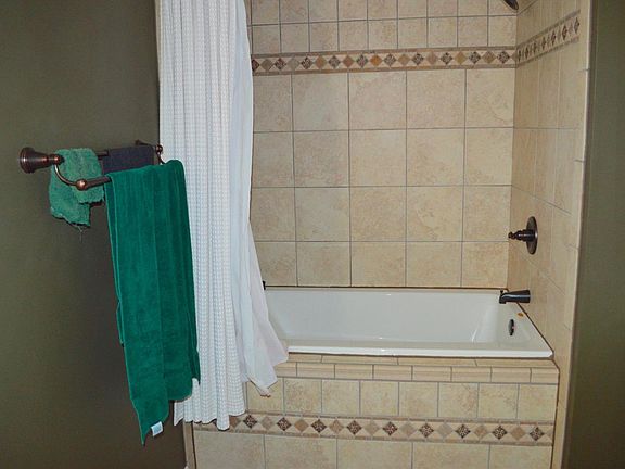 5th image of 129 Wesley Ct