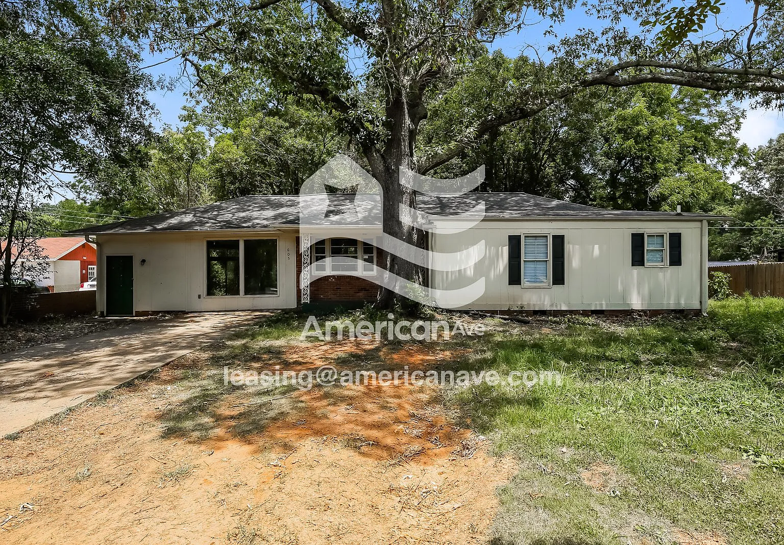 3 bed, 2.0 bath, 1810 sqft, $1,393 — Photo 1